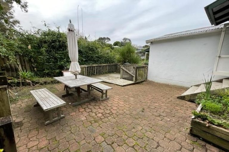 Photo of property in 38 Hythe Terrace, Mairangi Bay, Auckland, 0630