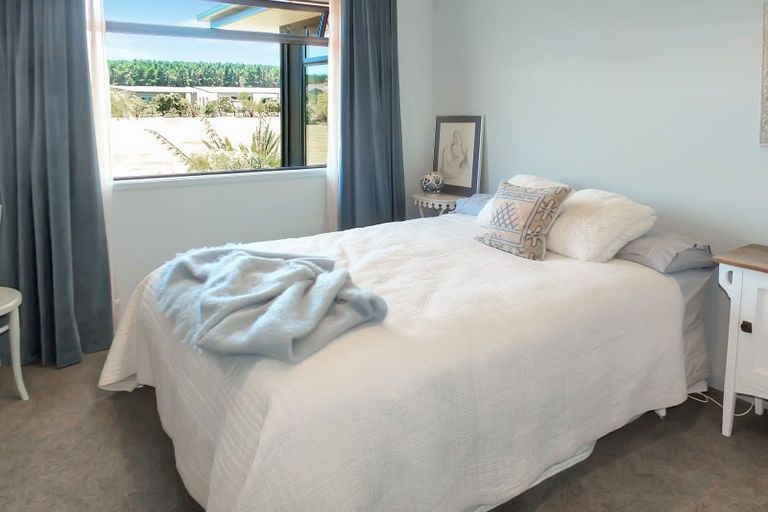 Photo of property in 9 Lakeview Drive, Foxton Beach, Foxton, 4815