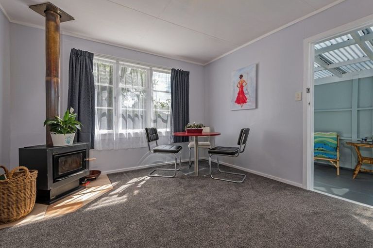 Photo of property in 17 Matai Street, Marton, 4710