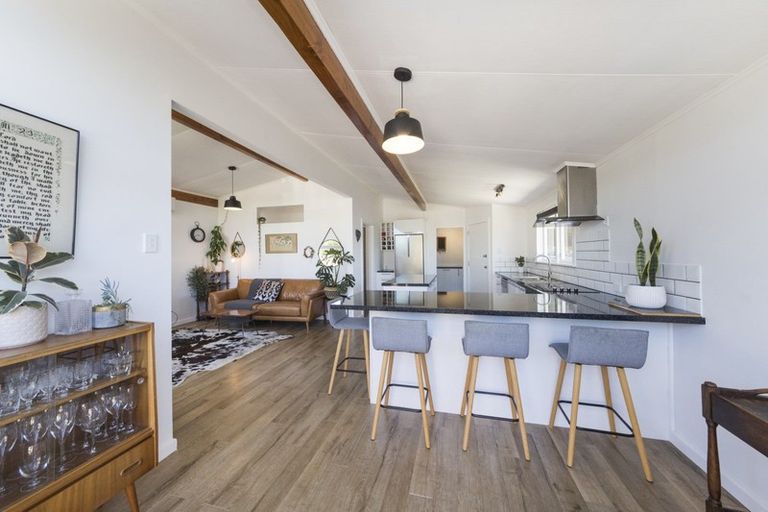 Photo of property in 34 Abraham Crescent, Milson, Palmerston North, 4414