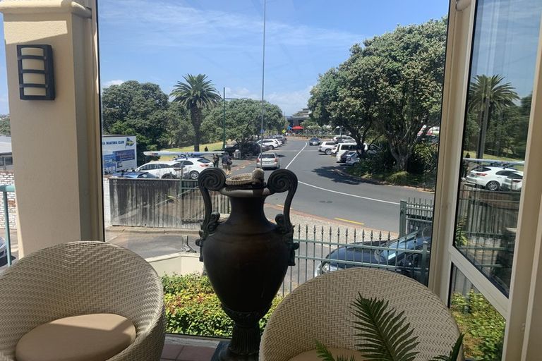 Photo of property in The Sands Apartments, 18/47 The Strand, Takapuna, Auckland, 0622