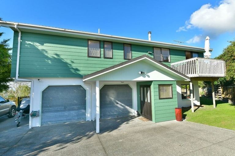 Photo of property in 16 Snells Beach Road, Snells Beach, 0920