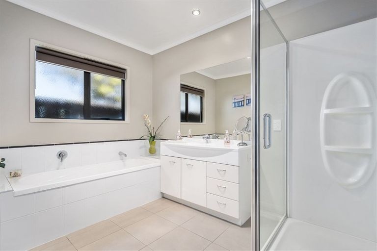 Photo of property in 53 Matene Place, Papamoa Beach, Papamoa, 3118