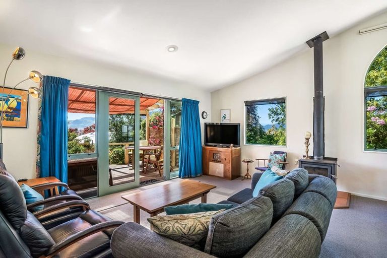 Photo of property in 8b Te Papau Crescent, Diamond Harbour, 8972