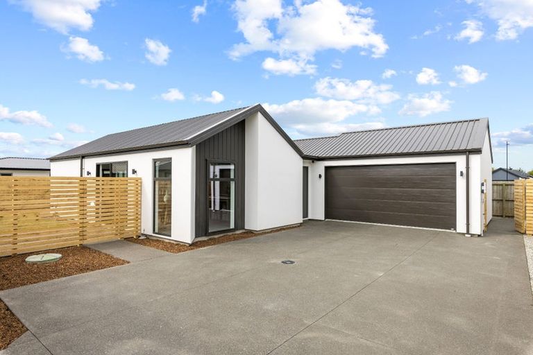 Photo of property in 10 Eccles Place, Halswell, Christchurch, 8025