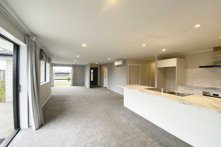 Photo of property in 6 Letitia Street, Burwood, Christchurch, 8083