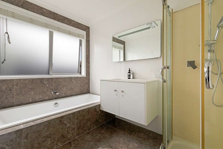 Photo of property in 1 Puketi Lane, Waiuku, 2123