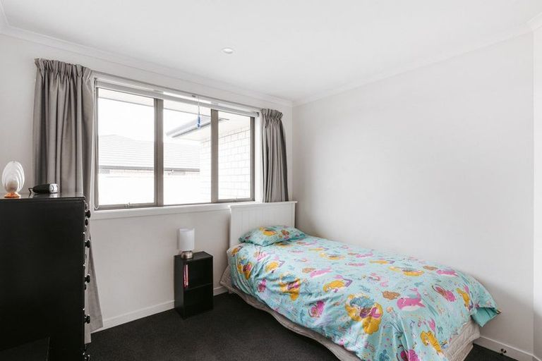 Photo of property in Waterview Estate, 33/4 Greystone Place, Omokoroa, 3114