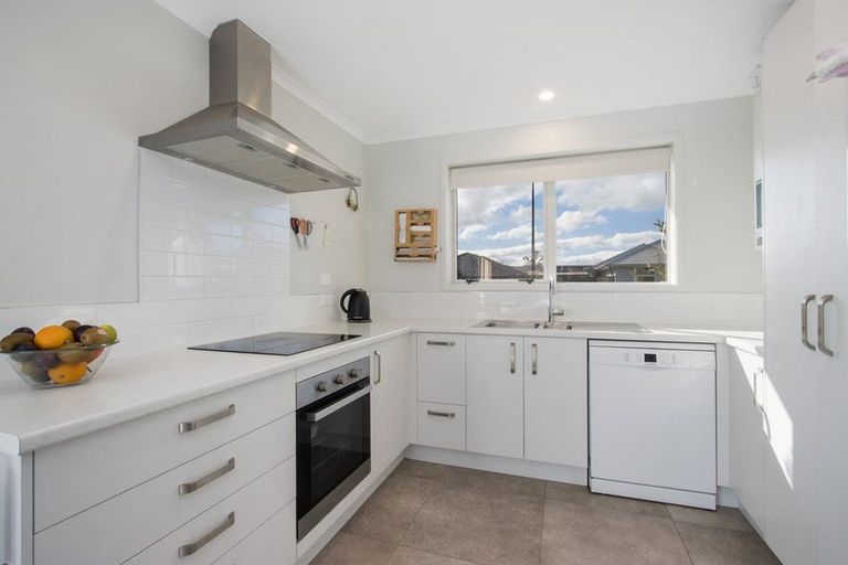 Photo of property in 87 Sentinel Avenue, Omokoroa, 3114