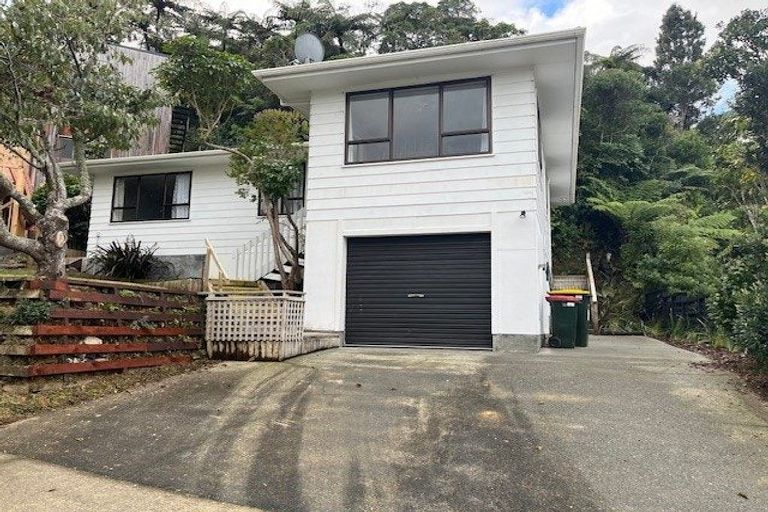 Photo of property in 42 Viewmont Drive, Harbour View, Lower Hutt, 5010