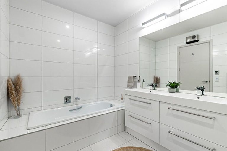 Photo of property in 76a Lismore Street, Wanaka, 9305