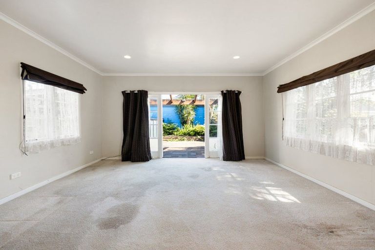 Photo of property in 16 Mahana Road, St Andrews, Hamilton, 3200