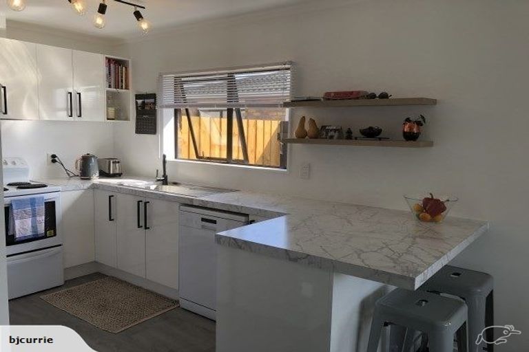 Photo of property in 9b Fairs Road, Milson, Palmerston North, 4414