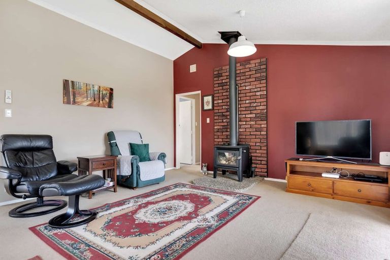 Photo of property in 72 Pegasus Drive, Sunnybrook, Rotorua, 3015