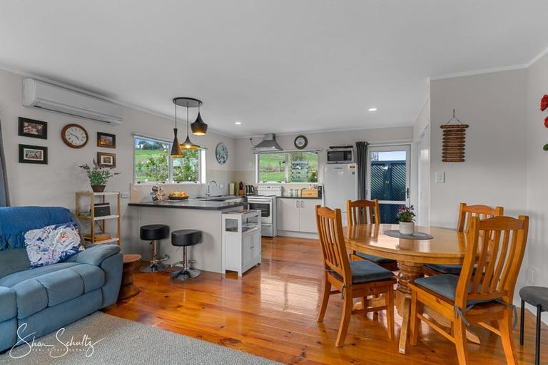 Photo of property in 86 Matakohe Wharf Road, Matakohe, 0593