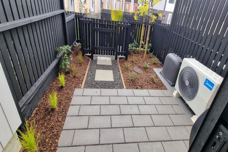 Photo of property in 8 Selo Street, Glen Eden, Auckland, 0602