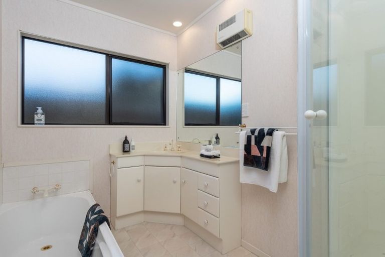 Photo of property in 4/12 Stratford Avenue, Milford, Auckland, 0620