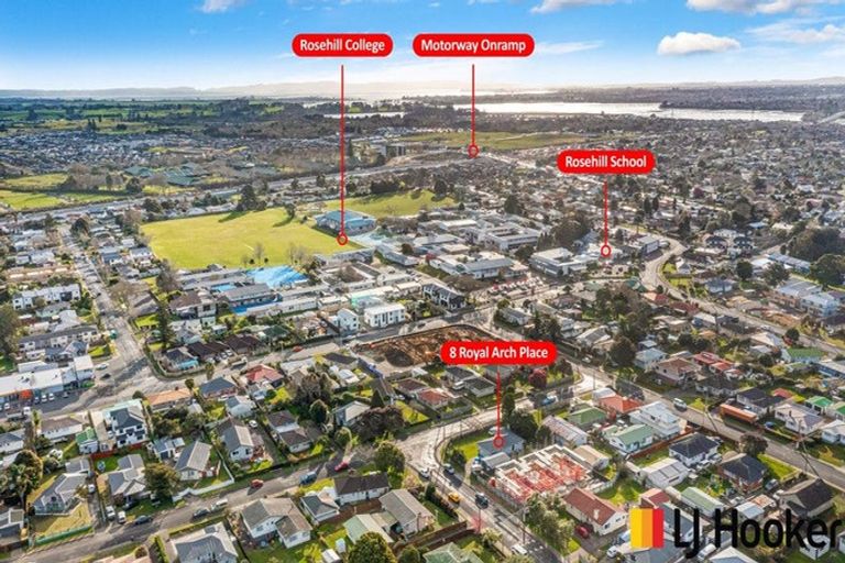 Photo of property in 8 Royal Arch Place, Rosehill, Papakura, 2113