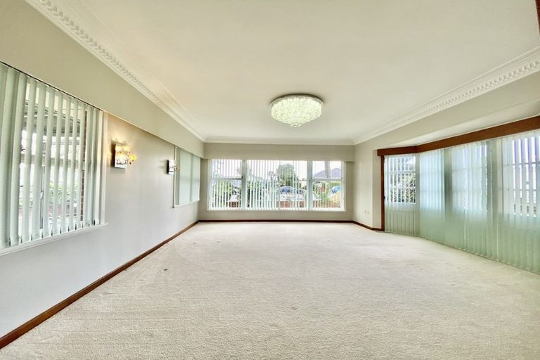 Photo of property in 55 Great South Road, Papatoetoe, Auckland, 2025