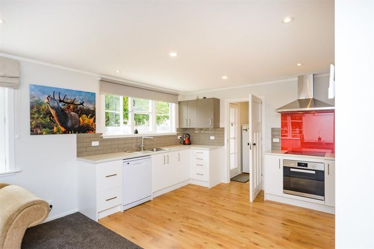 Photo of property in 9 Bull Street, Bulls, 4818