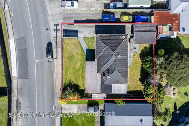 Photo of property in 21 Totara Park Road, Clouston Park, Upper Hutt, 5018