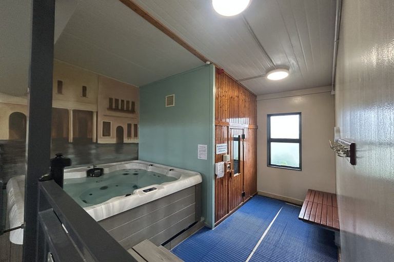 Photo of property in 5 Millpark Place, Northwood, Christchurch, 8051