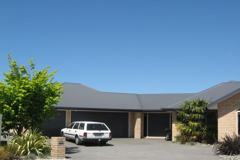 Photo of property in 58 Coolspring Way, Redwood, Christchurch, 8051