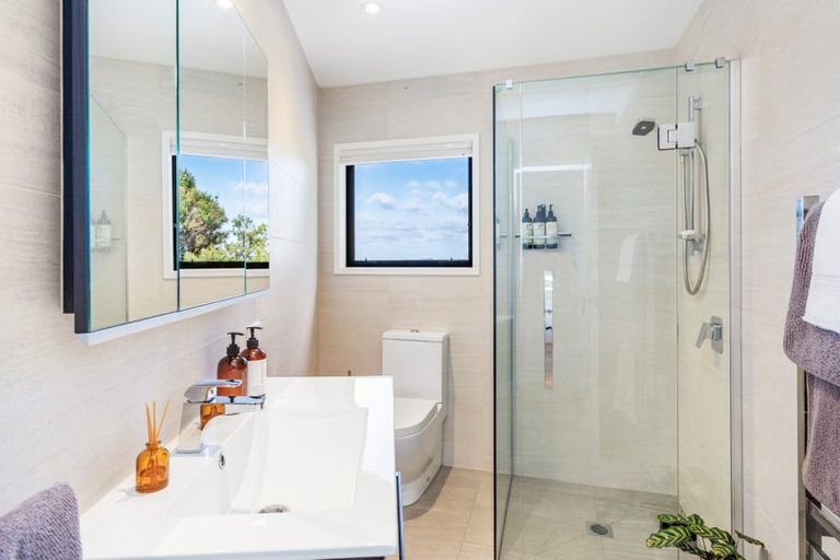 Photo of property in 347 Rockell Road, Whananaki, Hikurangi, 0181