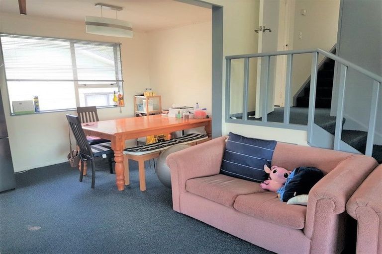 Photo of property in 30 Postgate Drive, Whitby, Porirua, 5024