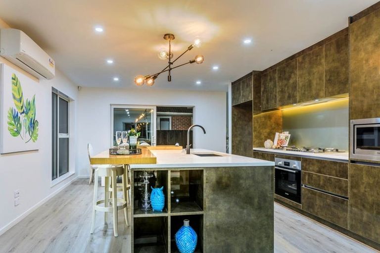 Photo of property in 26c Waipani Road, Te Atatu Peninsula, Auckland, 0610