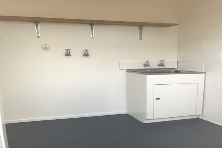 Photo of property in 2/94 Glandovey Road, Fendalton, Christchurch, 8052