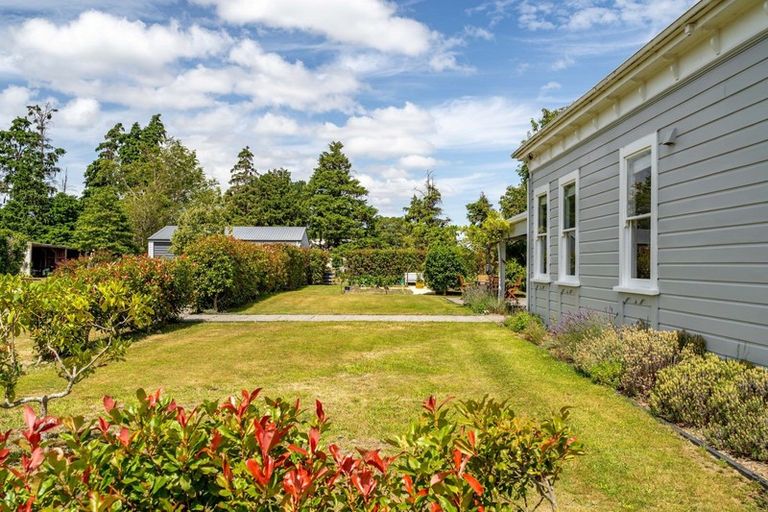 Photo of property in 71 No 1 Line, Tauwharenikau, Featherston, 5771