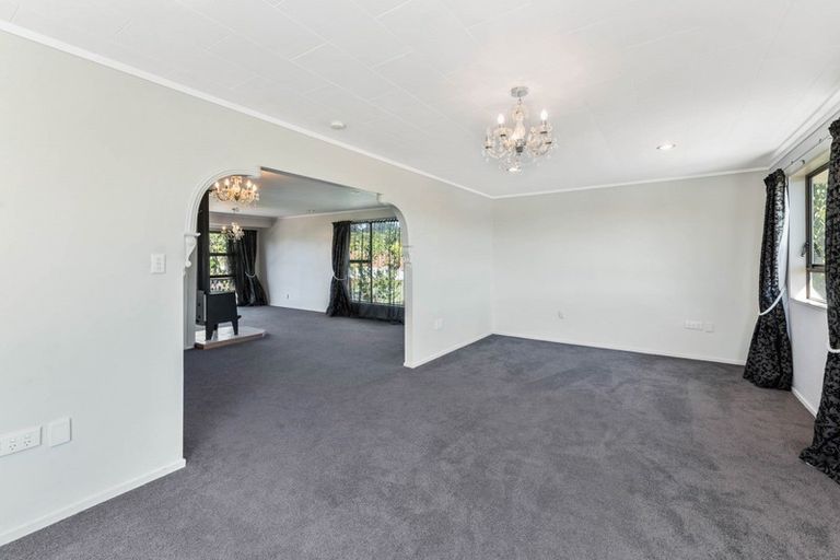 Photo of property in 30 Neri Crescent, Pomare, Rotorua, 3015