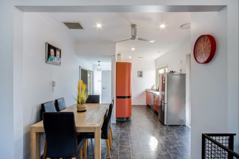 Photo of property in 12 Hinton Road, Taradale, Napier, 4112