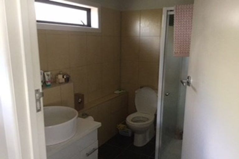 Photo of property in 43 Forrest Hill Road, Milford, Auckland, 0620