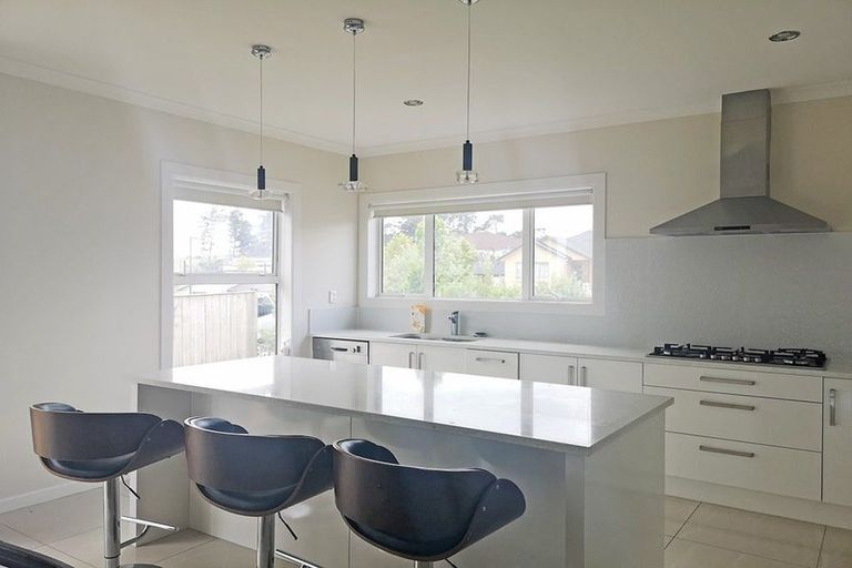 Photo of property in 6 Whaley Greens, Silverdale, 0932