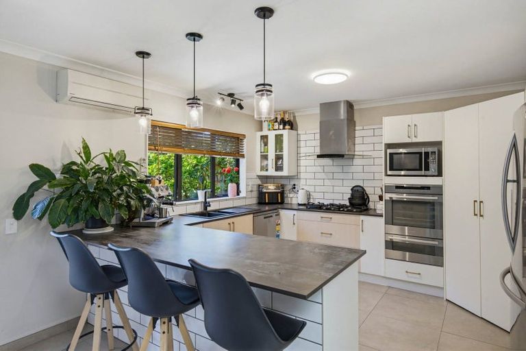 Photo of property in 14 Consort Close, Paraparaumu Beach, Paraparaumu, 5032