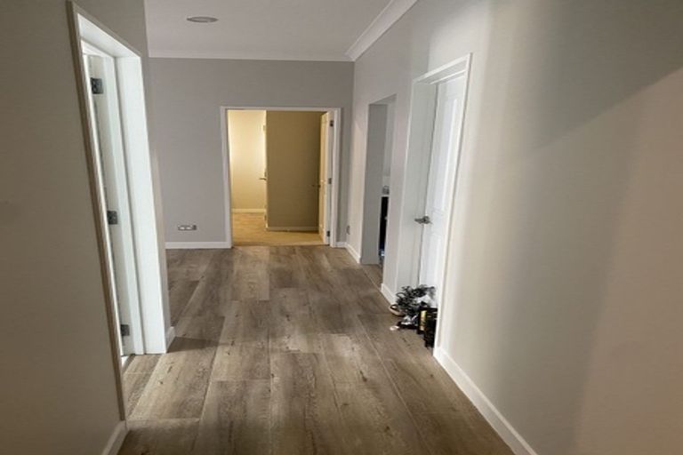 Photo of property in 2 Creggan Crescent, Flat Bush, Auckland, 2019