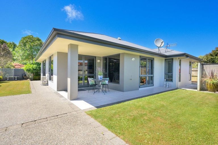 Photo of property in 10 Parkerfield Place, Motueka, 7120