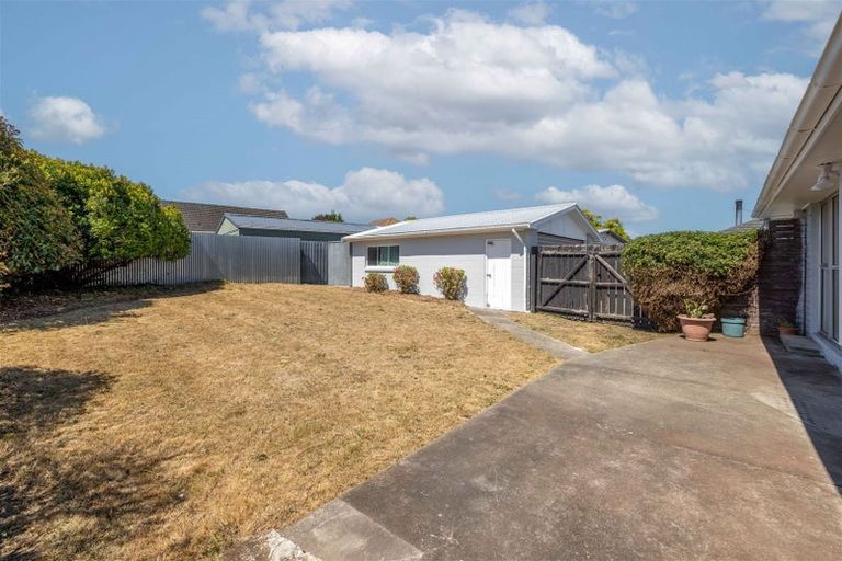 Photo of property in 62 Sandown Crescent, Aranui, Christchurch, 8061