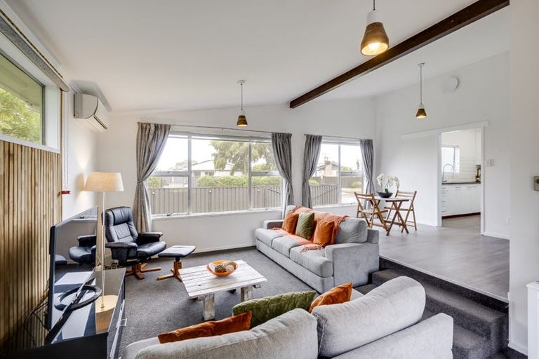 Photo of property in 35 Coventry Avenue, Tamatea, Napier, 4112