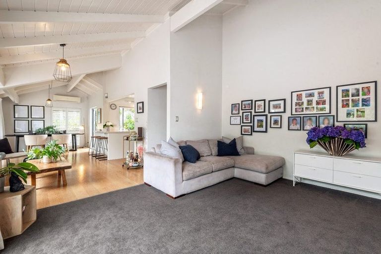 Photo of property in 1/15 Hart Road, Hauraki, Auckland, 0622