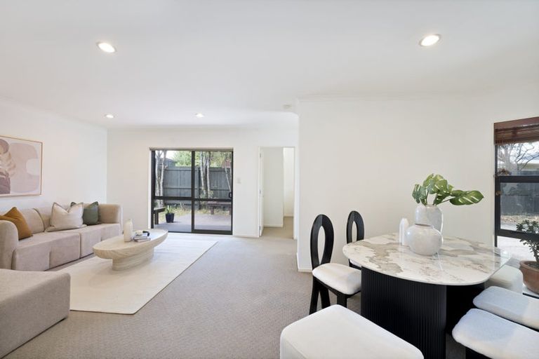 Photo of property in 77g Sturges Road, Henderson, Auckland, 0612