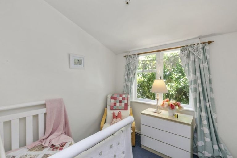 Photo of property in 27 Monowai Road, Johnsonville, Wellington, 6037