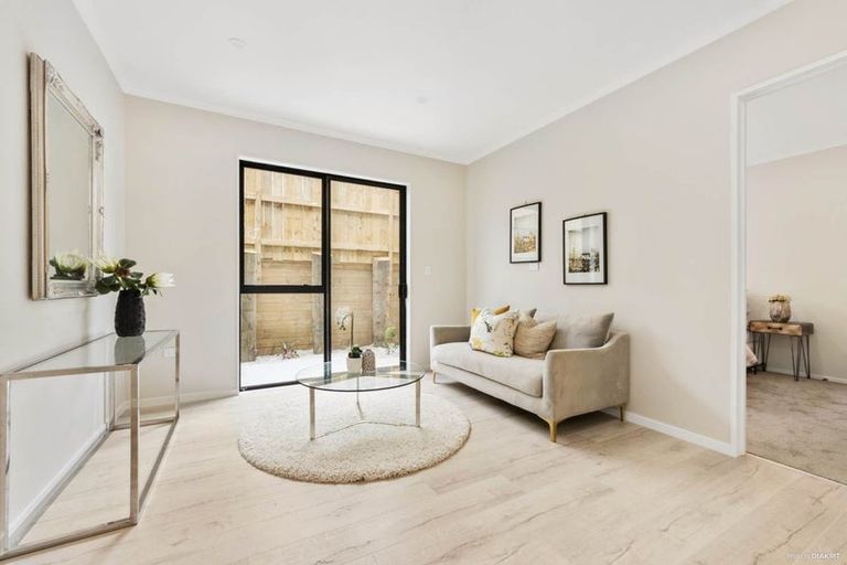 Photo of property in 11 Lumber Rise, Swanson, Auckland, 0614