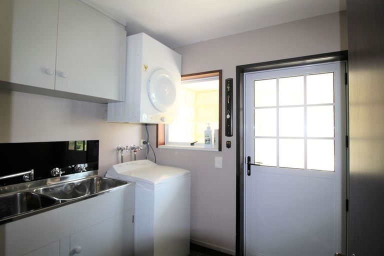 Photo of property in 150 Perth Street, Holmes Hill, Oamaru, 9401