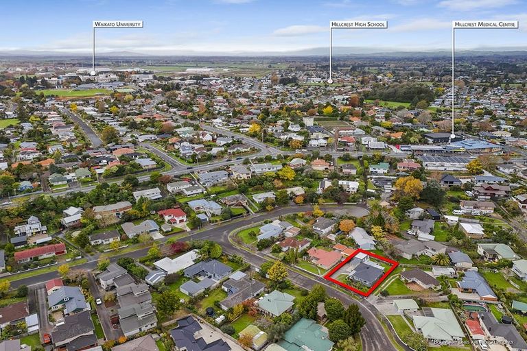 Photo of property in 6 Vectis Road, Hillcrest, Hamilton, 3216