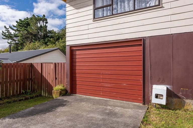 Photo of property in 27 Invercargill Drive, Kelson, Lower Hutt, 5010