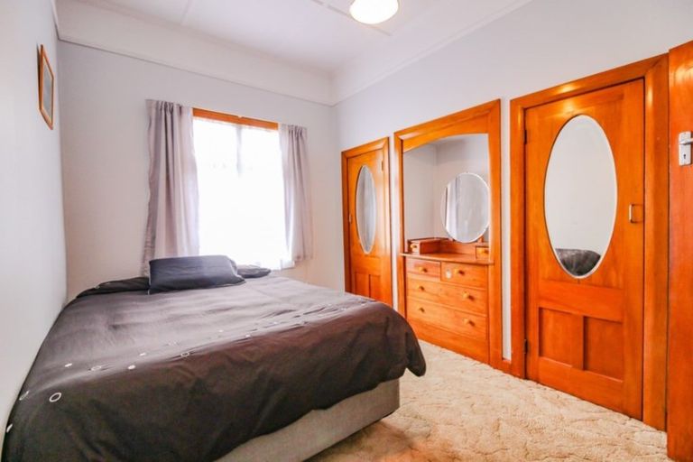 Photo of property in 9 Tongariro Street, Castlecliff, Whanganui, 4501