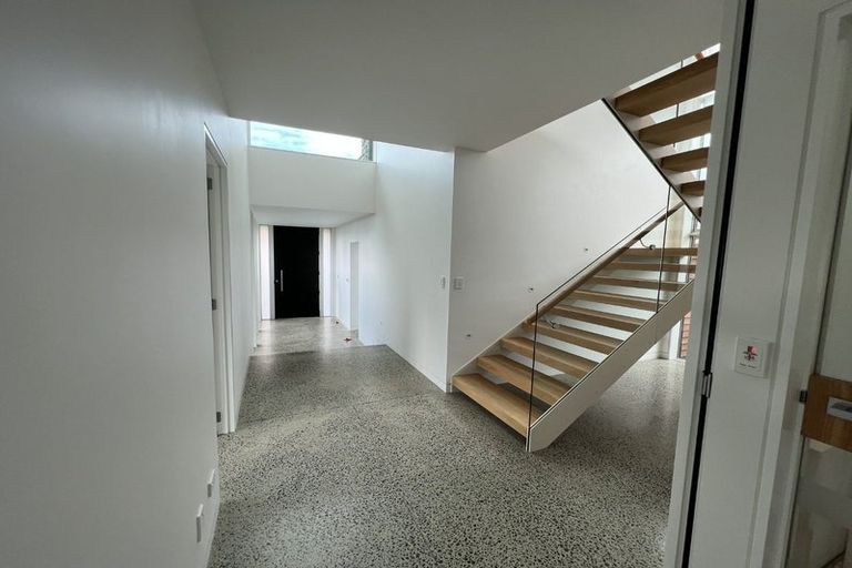 Photo of property in 451 East Coast Road, Murrays Bay, Auckland, 0630